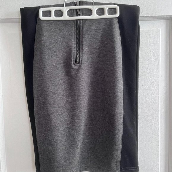 Forever 21 Pencil Skirt with zipper back. - Picture 3 of 5